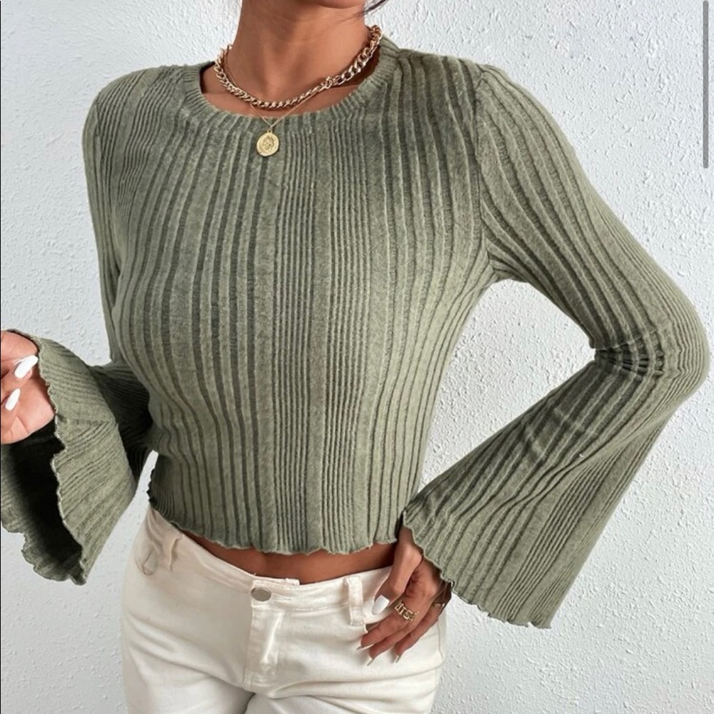 Green Wide sleeve cropped shirt